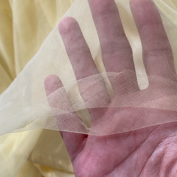 Fresh Yellow Belle Dress with Lace detailing- Girls - 4–5years - Used - Picture 13 of 13